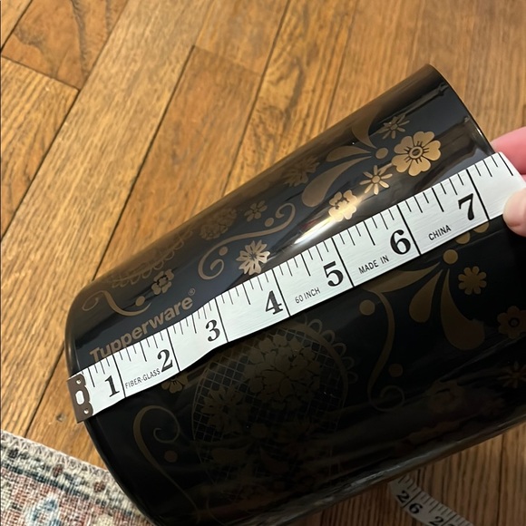 Tupperware - Picture 3 of 4